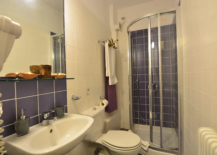 Mavraganeiko 塞尼梅西奇卡罗